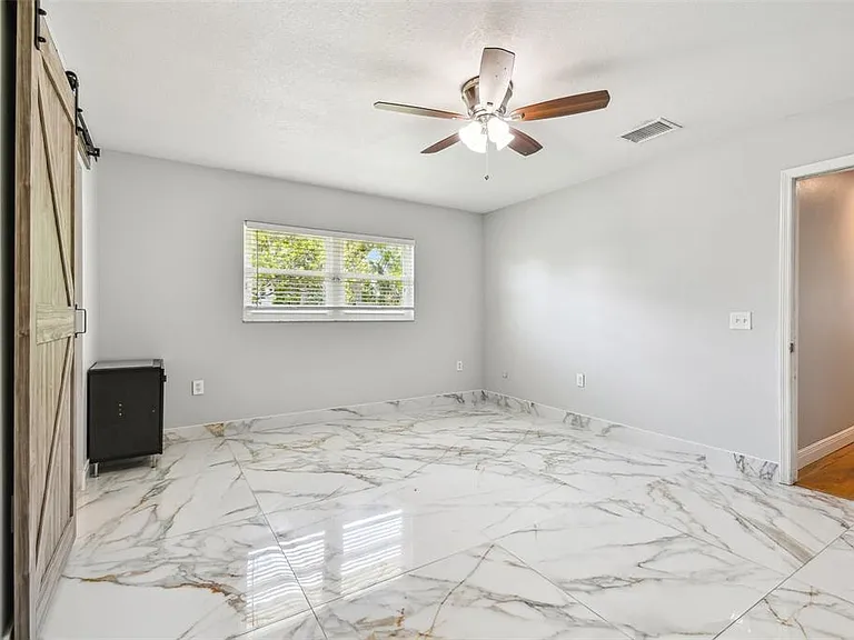 1302 Brandonwood Dr — Photo 27