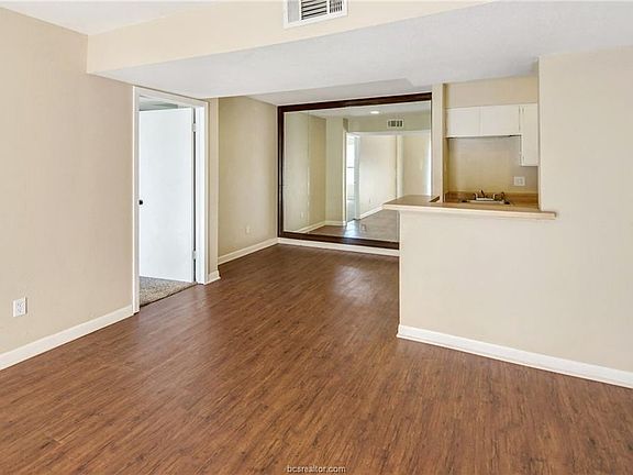 5th image of 904 University Oaks Blvd APT 147
