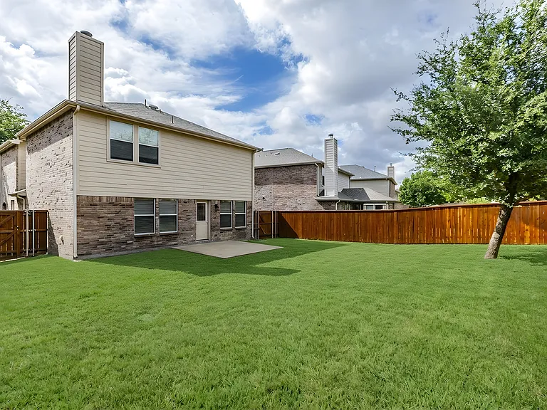 10640 Colfax Dr — Photo 24