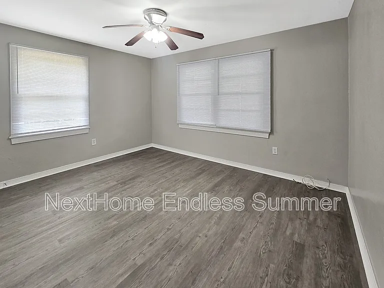 2524 Forest Blvd — Photo 9