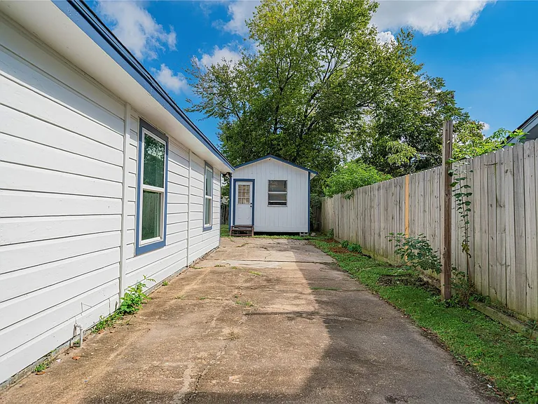 5718 Cherry St — Photo 33