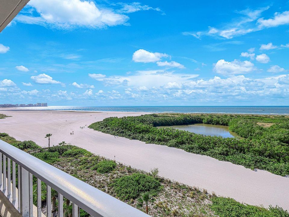 1st image of 380 Seaview Ct APT 912