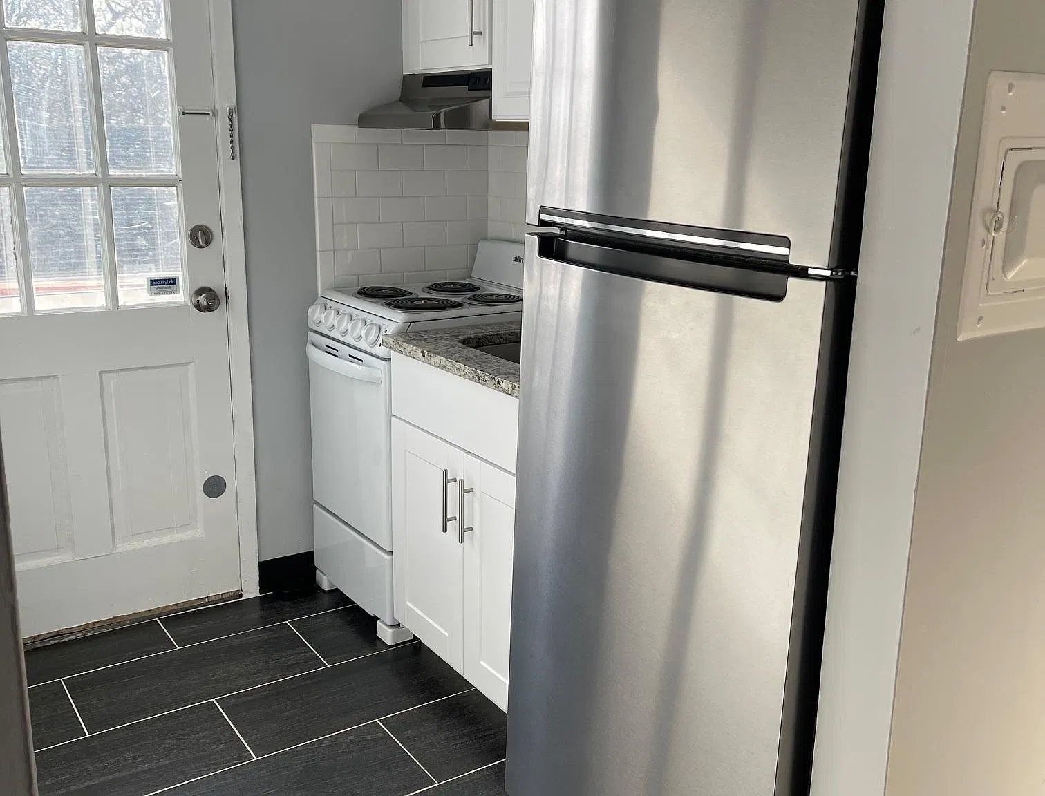 27 Belltown Rd — Photo 4