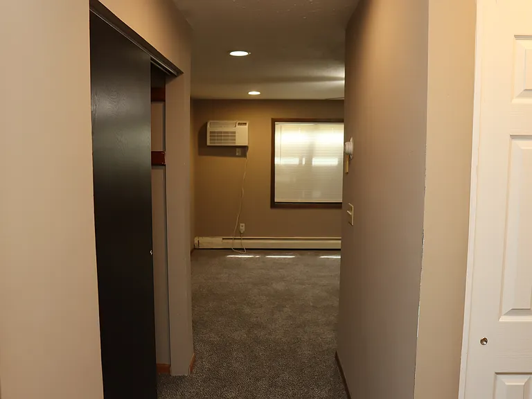 Pleasant Apartments — Photo 26