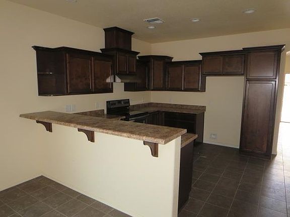 5th image of 2330 N Heredia Ave
