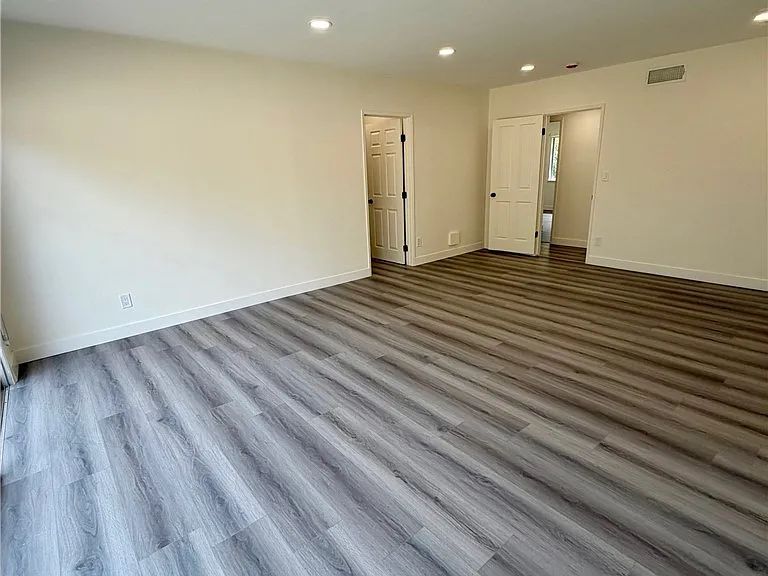 5301 Dubois Ave — Photo 6