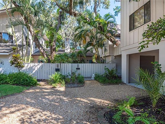 3rd image of 650 Royal Palm Blvd APT 1