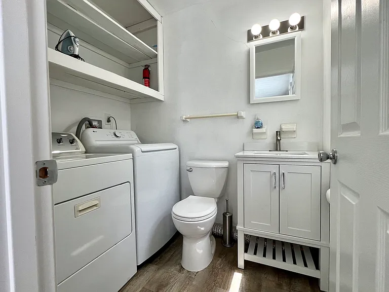 Lutz Dr — Photo 10
