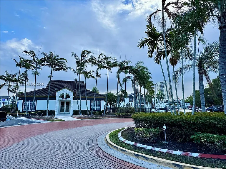 9711 Fontainebleau Blvd #D203 — Photo 42
