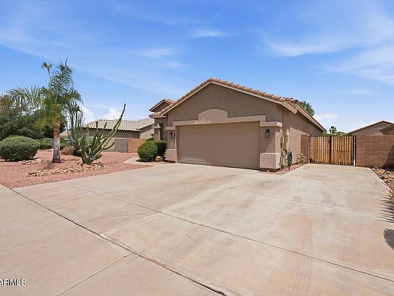 3rd image of 1311 S CANYON OAKS Way