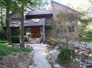 13 Strawberry Ln, Lebanon, NJ 08833