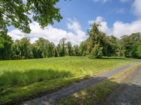 Gilbert Station Rd, Barboursville, VA 22923