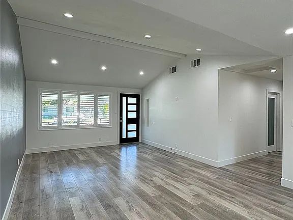 4th image of 15122 La Maida St