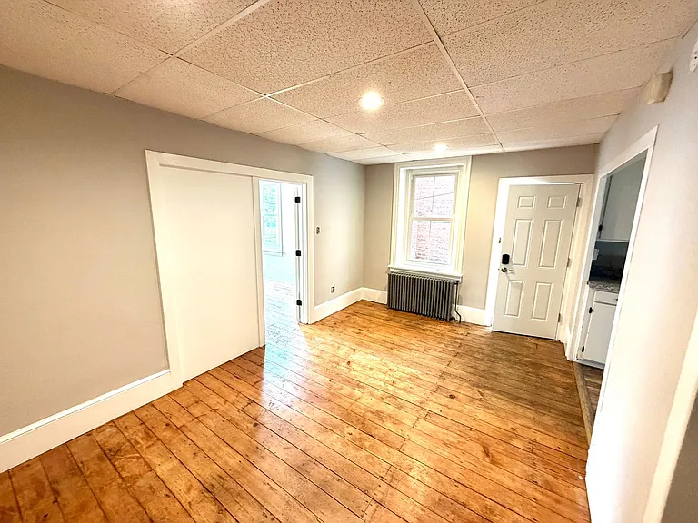 96 Main St — Photo 15