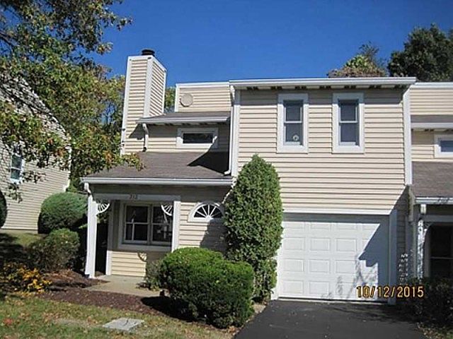 1st image of 212 Carpenter Ln