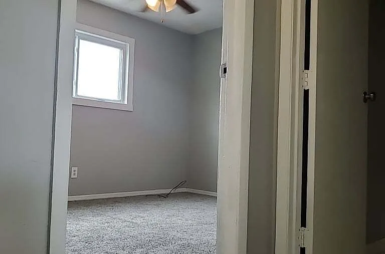 202 Jackson St — Photo 6