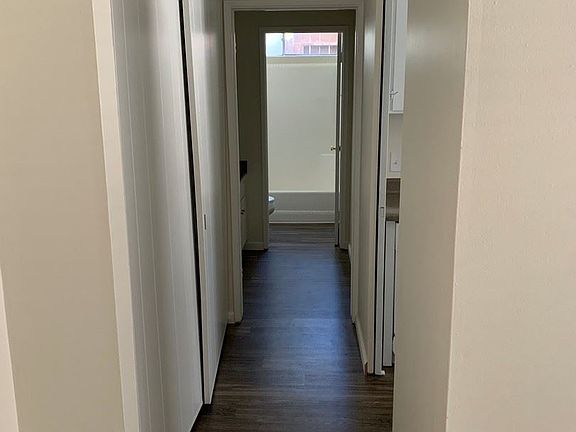 5th image of 1920 Thomas Ave APT 04