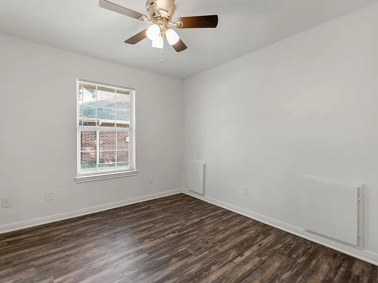 904 Azalea Ct #A — Photo 12