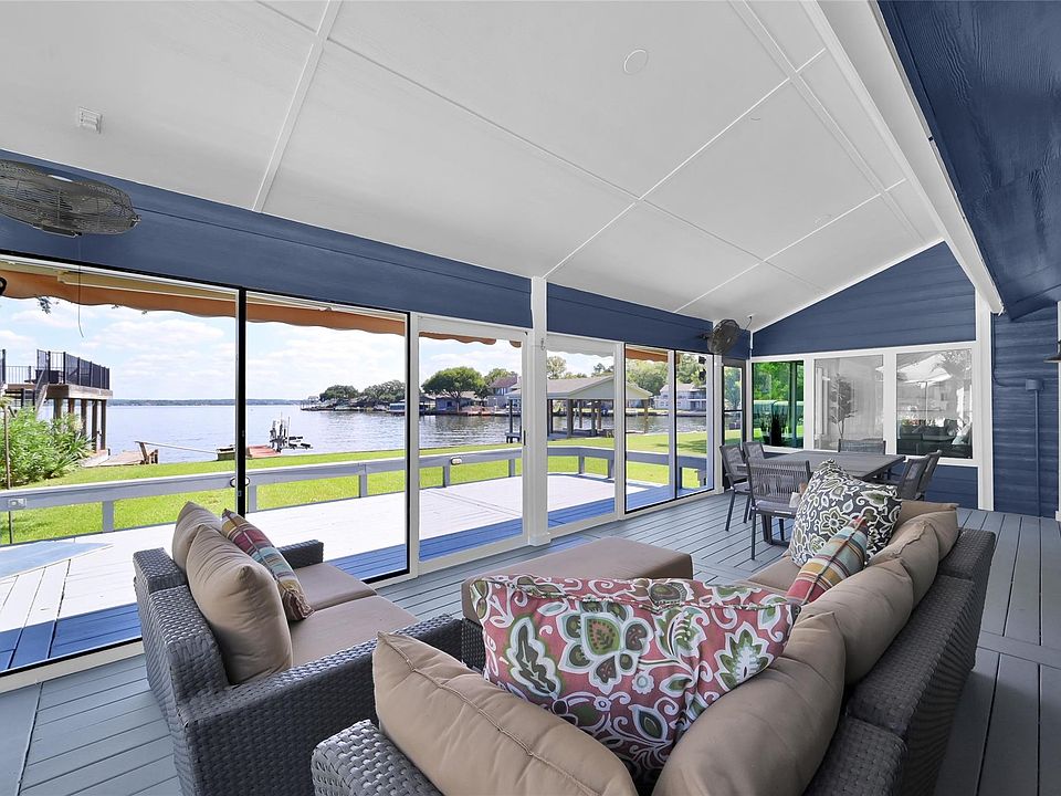 1st image of 39 Lakeview Vlg