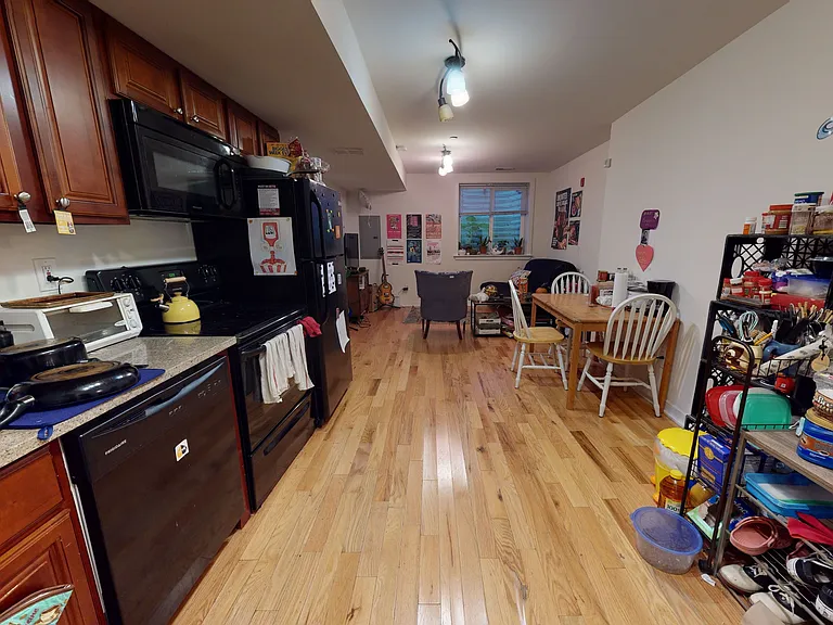 2025 N 17th St #1 — Photo 13