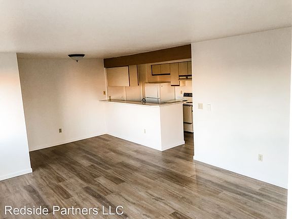 5th image of 4301 Woodland Park Ave N APT 201