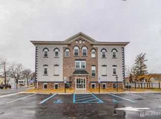 33 2nd St, Raritan, NJ 08869