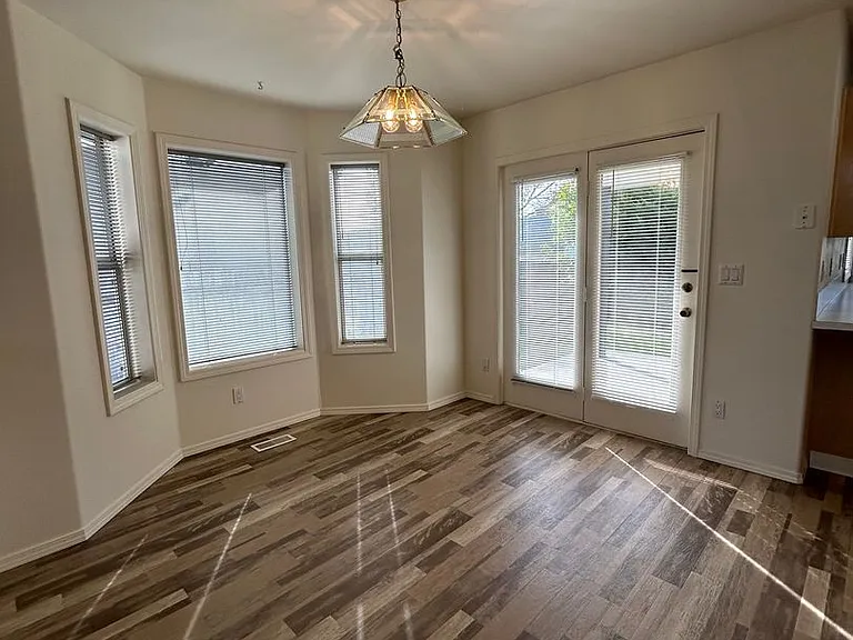 411 N Edgewood Ln — Photo 28