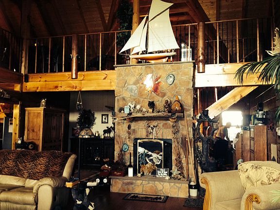 5th image of 4740 Driftwood Ln #2