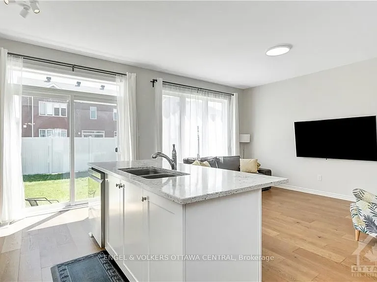 526 Cope Dr — Photo 13