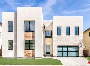 11770 N Hillsborough Ln, Northridge, CA 91326