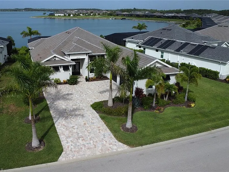 17314 Blue Sapphire Dr — Photo 37