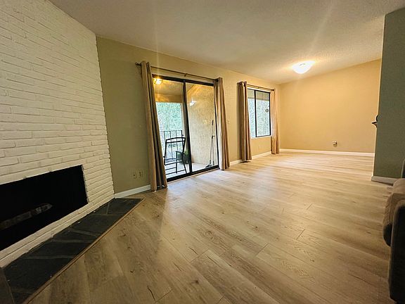 4th image of 16205 NE 12th Ct #71E