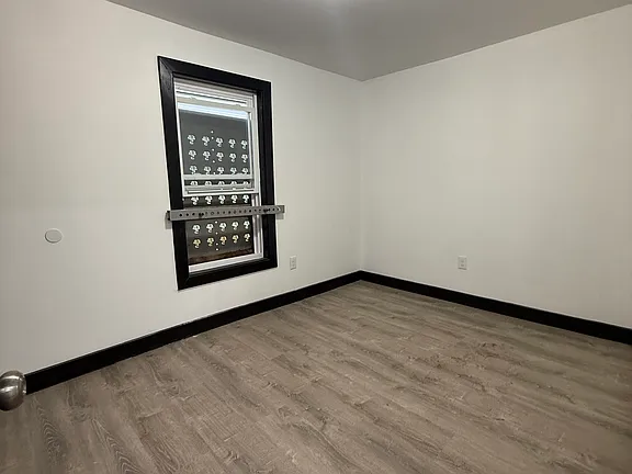 659 S 11th St #1 — photo 3 of 8