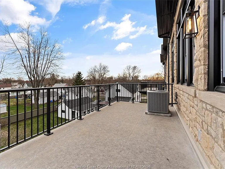 247 Brock St #303 — Photo 25