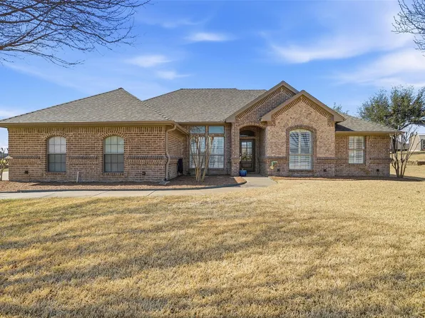 6812 Wild Stallion Rd, Fort Worth, TX 76126