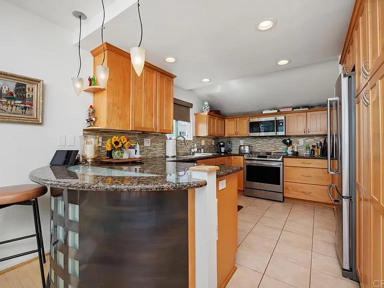 307 Longden Ln — Photo 15