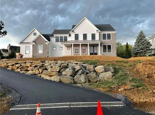 8995 Yorkshire Cir, Weisenberg Township, PA 18051