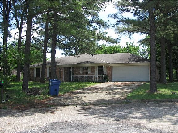 4th image of 2601 Sandy Cir