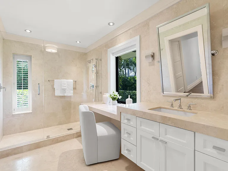 1435 N Ocean Way — Photo 9