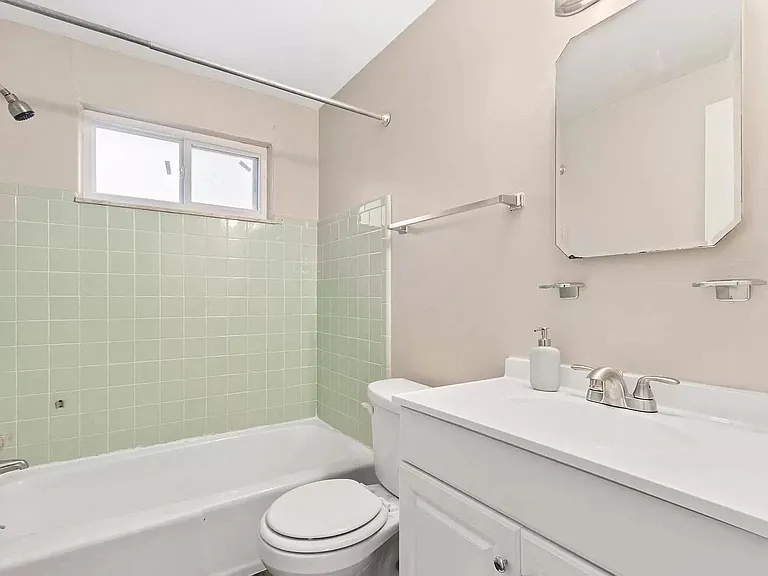 Coves at Columbus on Arborwood Drive — Photo 13