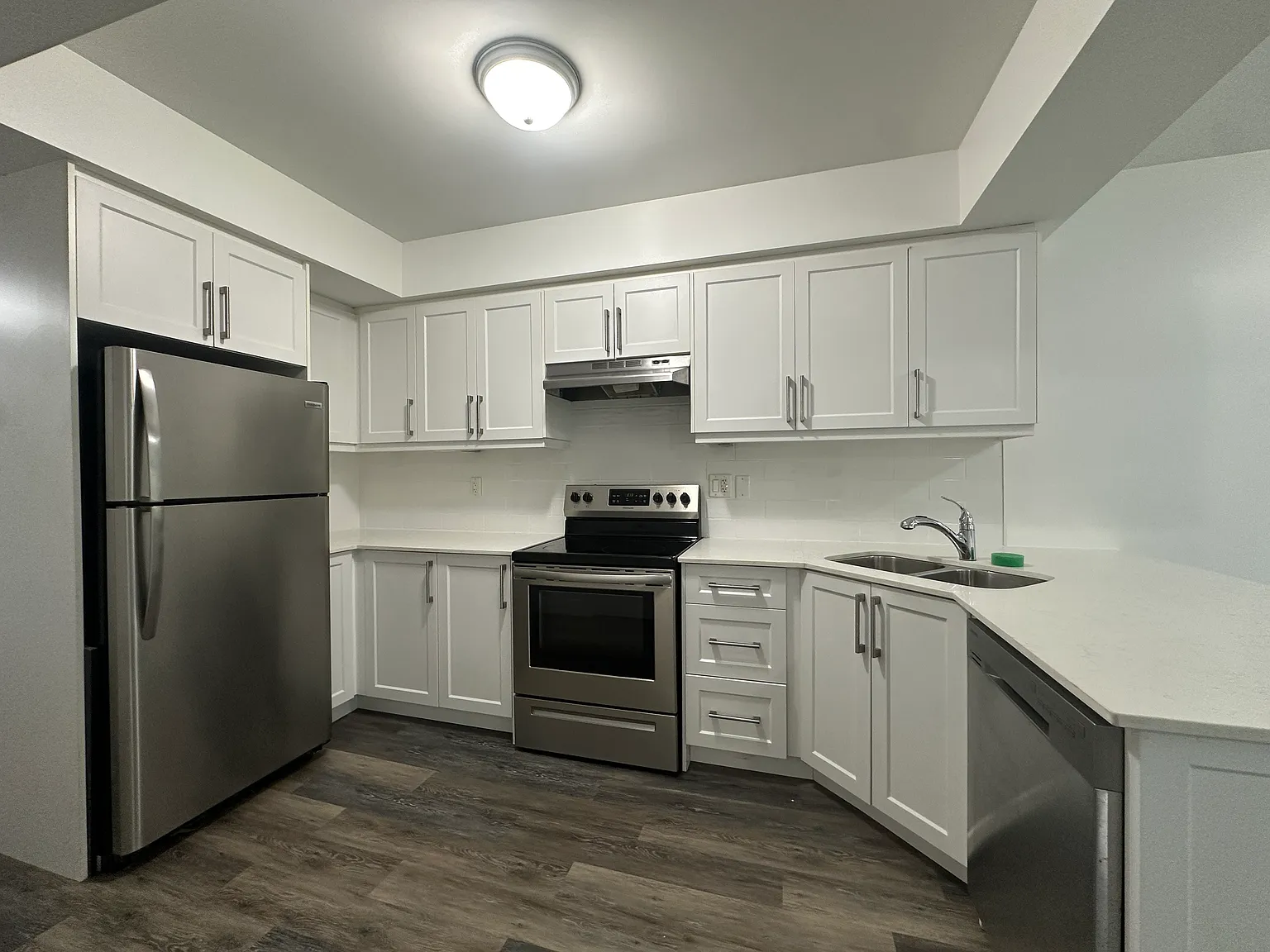 84 Farewell St - Unit 3 — Photo 3