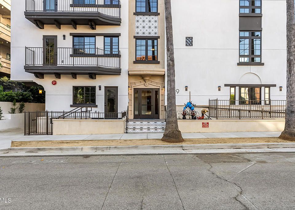 1st image of 139 S Oak Knoll Ave #102