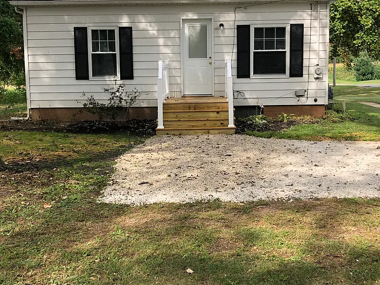 1400 Saint Michaels Ave — Photo 2