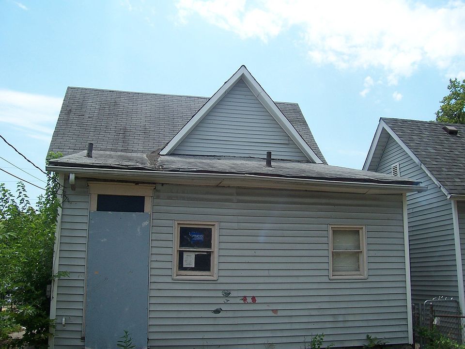 2nd image of 446 Terrace Ave