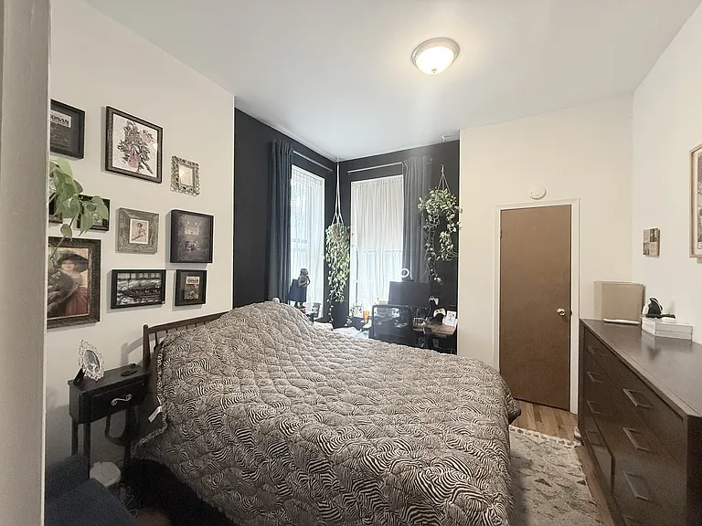 891 Grand St #2E — Photo 7