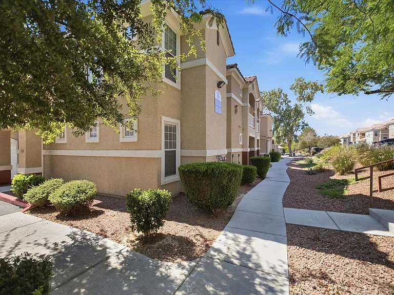 5855 Valley Dr #1022 — Photo 30