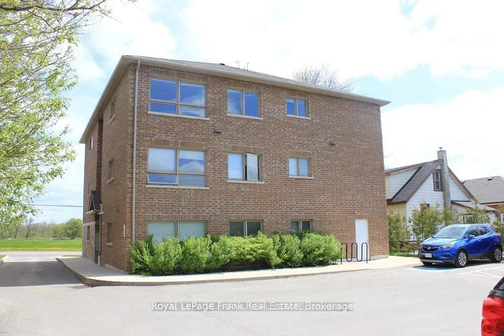 2 bed, $1,995 — Photo 2