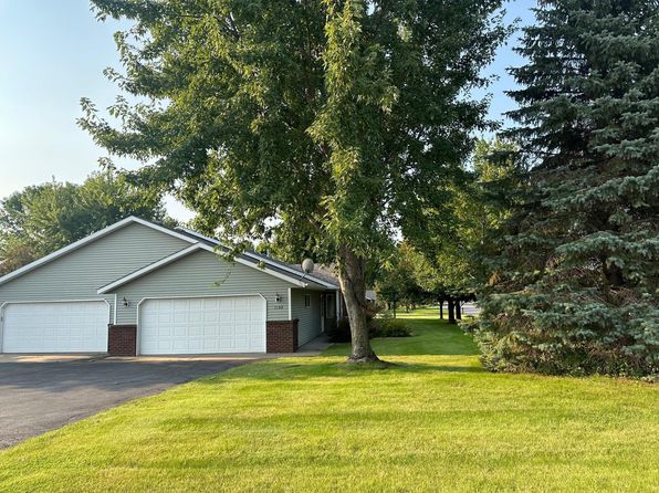 1100 Joy Ln, Little Falls, MN 56345