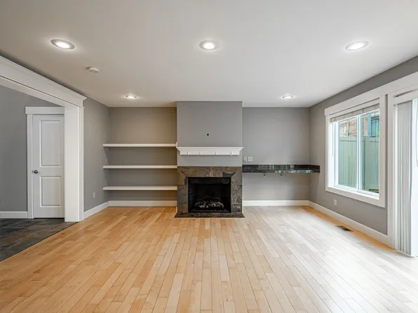 104 Vineyard Ln #B, Chelan, WA 98816