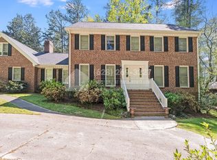 207 Queensferry Rd, Cary, NC 27511